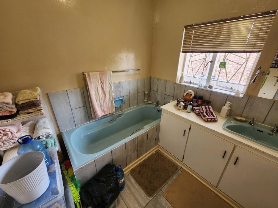 3 Bedroom Property for Sale in Beaconsfield Northern Cape